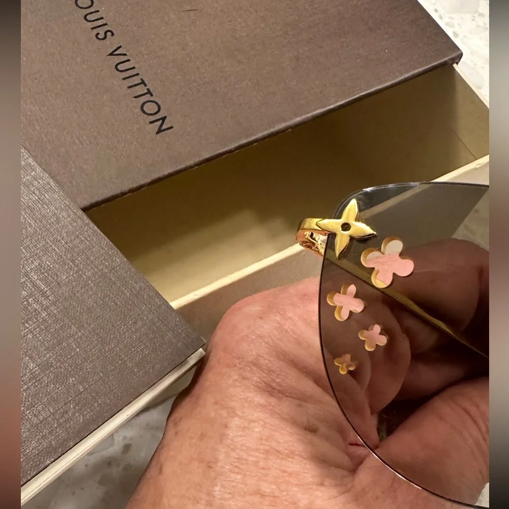 Louis Vuitton Vintage Desmayo cat sunglasses - Picture 9 of 9